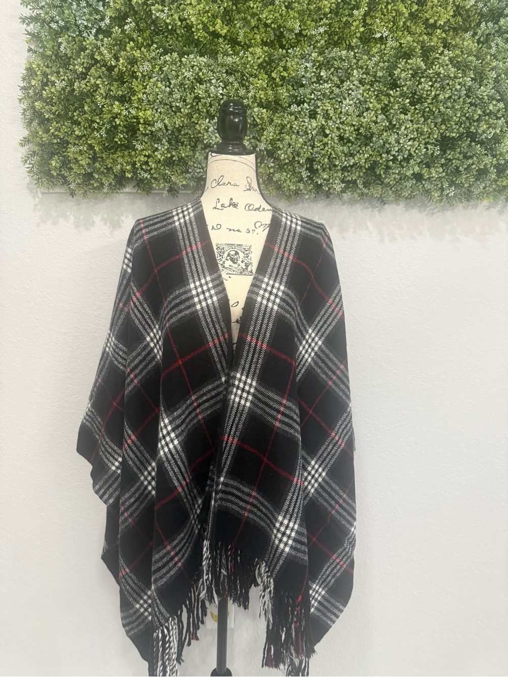 V. FRAAS Black Red White Plaid Poncho Cape Fringe Wrap One Size